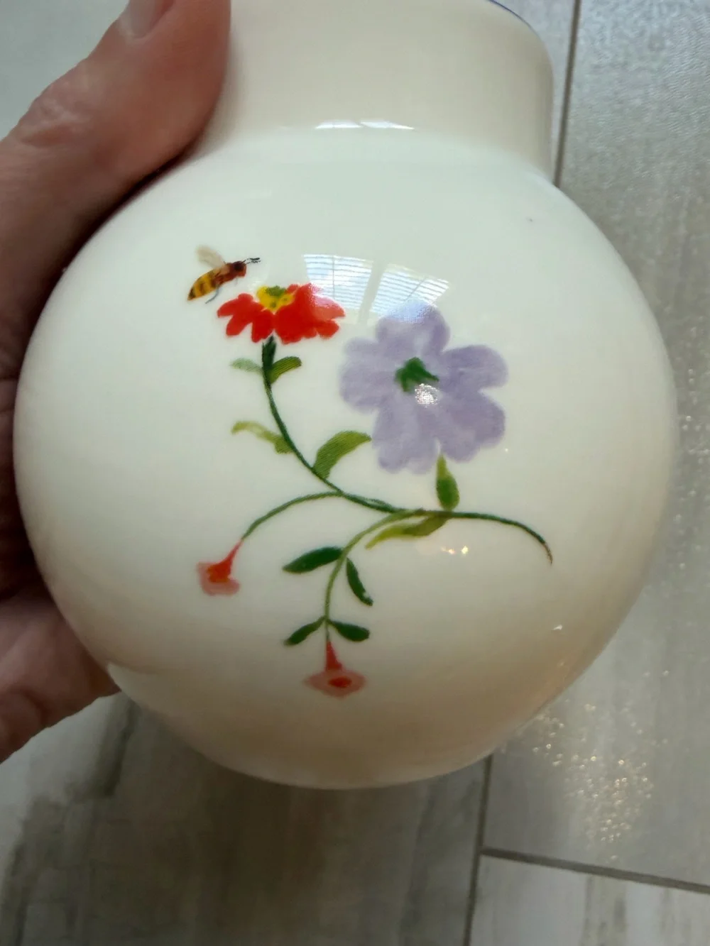 NWT Anthropologie Mama Flower Bee Ceramic Small Round Cottagecore Vase OS